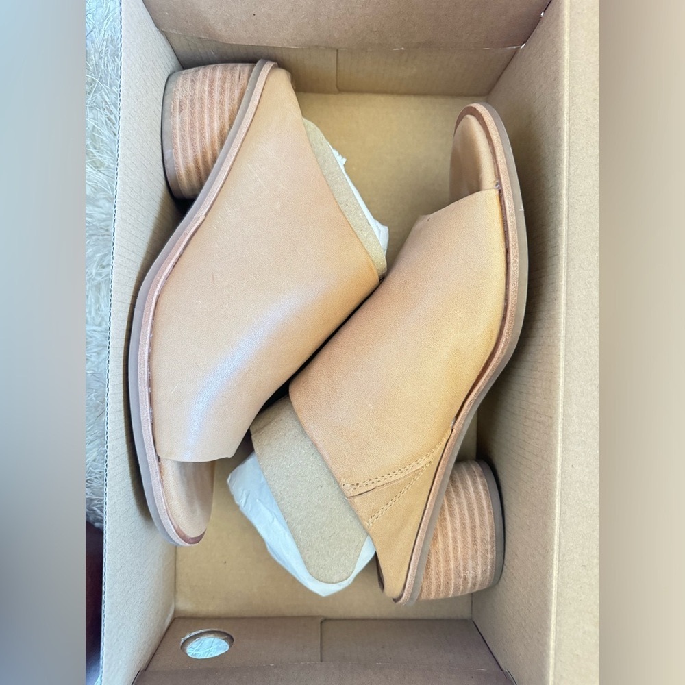 Sofft Carrey Shoes -Size 9